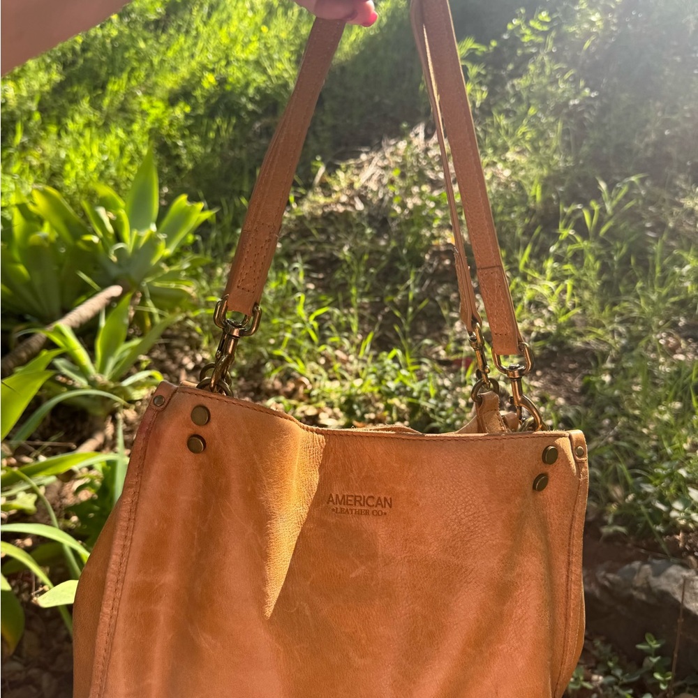 Women's Tan Leather Shoulder Bag